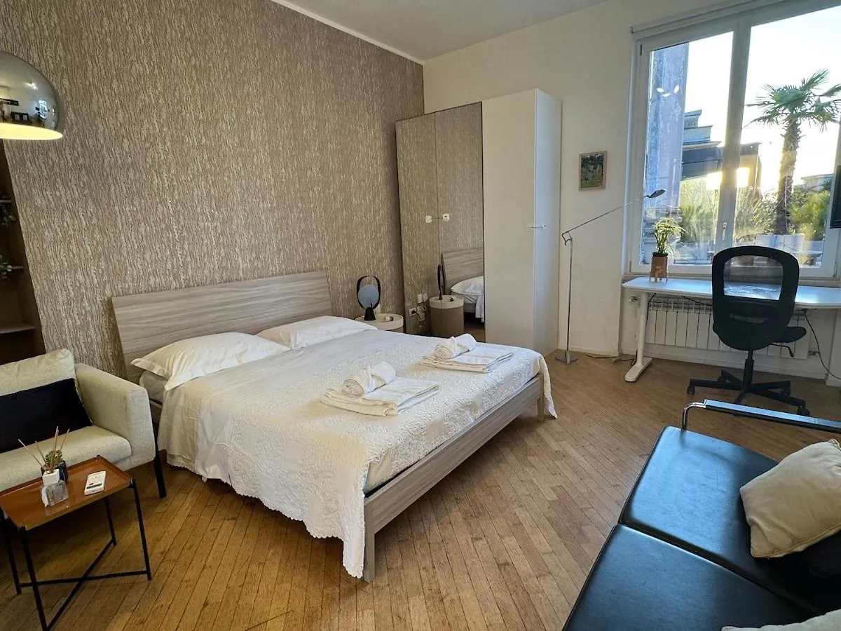 Central Penthouse 5 Minutes From Duomo Milan Italy