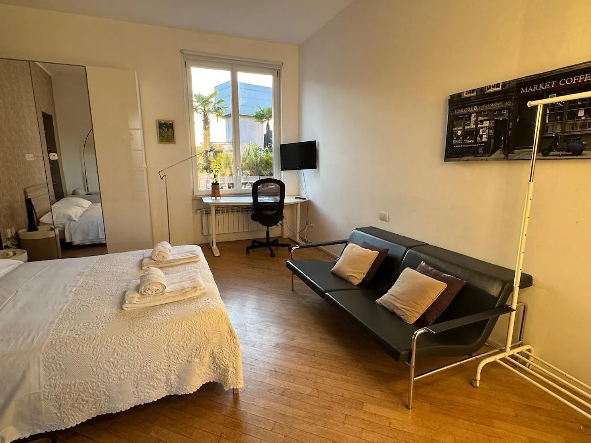 Apartment Central Penthouse 5 Minutes From Duomo Mailand